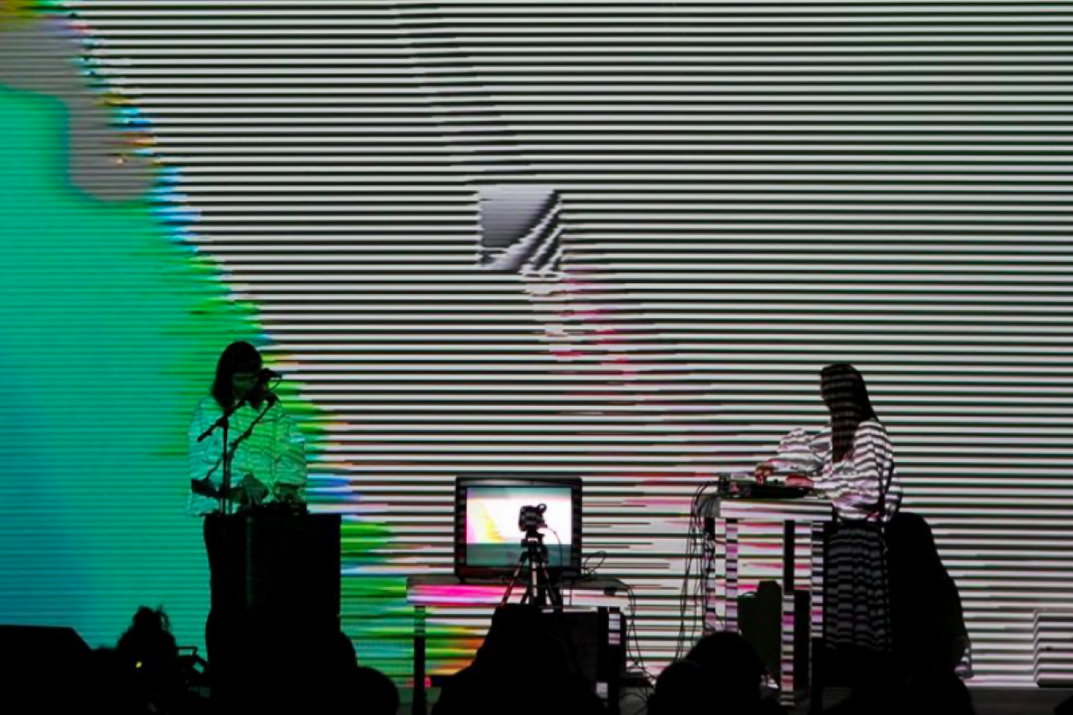 Vašulka Kitchen Brno: Online performance WIDT